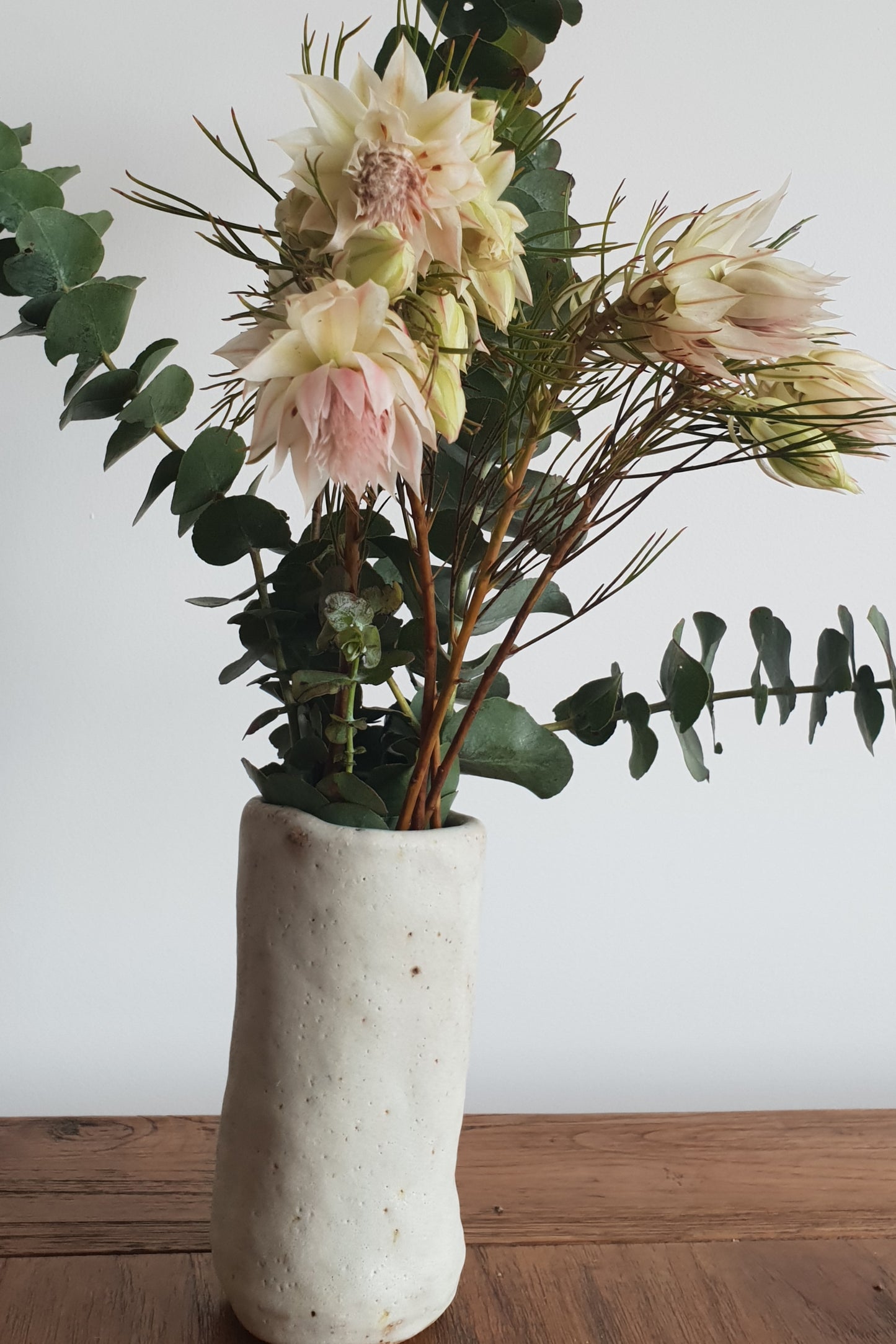Vanilla Mat Vase